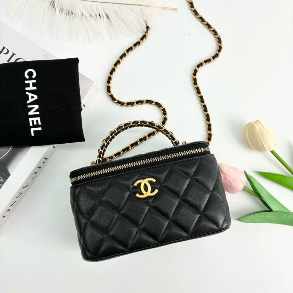 Chanel Women Pre-Loved Bag Very Good Condition